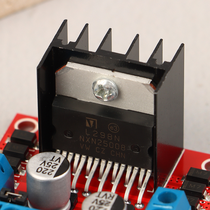 L298N ステッピングモーター スマートカーロボット ブレ - L298N Motor Driver のレビューと価格